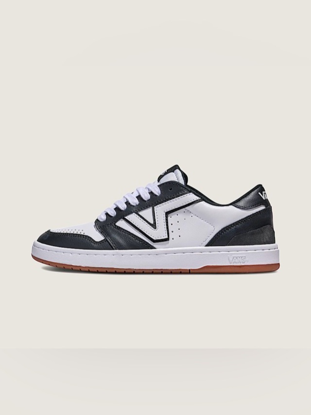 Vans Lowland Comfort Cush, black and true white, US Women 8, US Men 6.5